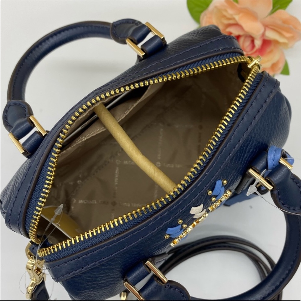 MICHAEL KORS BEDFORD XS DUFFLE XBODY NAVY MULTI - Picture 3 of 15